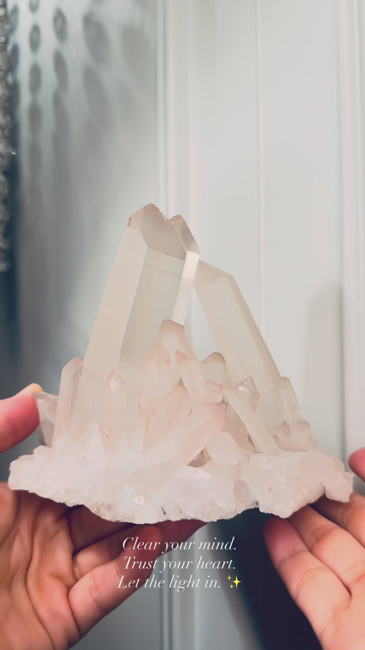 【粉皮白水晶簇】